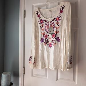 Roper Embroidered Floral Top